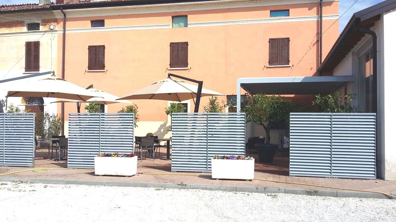 La Cascina Del Sole Vandrarhem Rivarolo del Re ed Uniti Exteriör bild