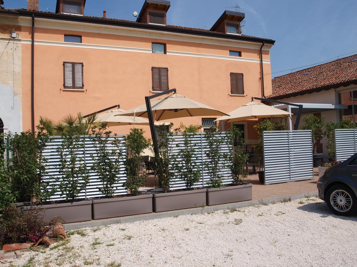 La Cascina Del Sole Vandrarhem Rivarolo del Re ed Uniti Exteriör bild
